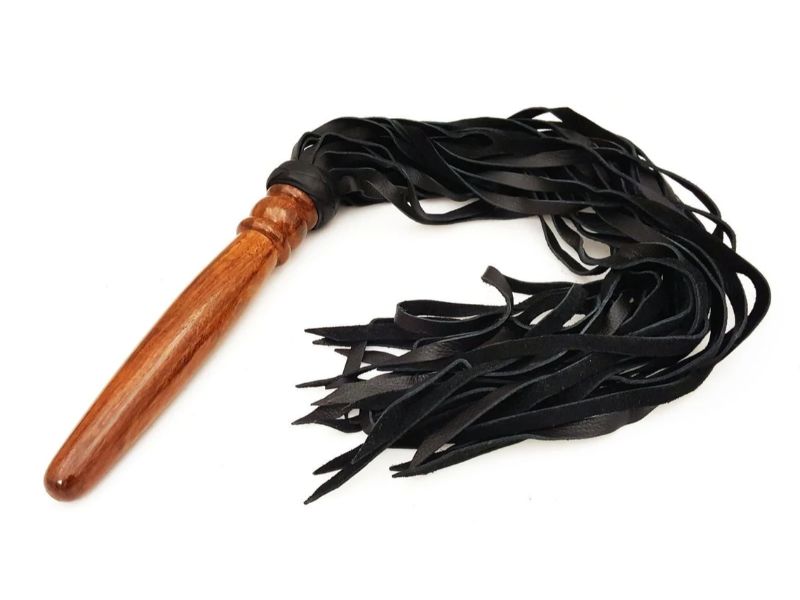 Premium Leather Flogger – Durable, Handmade BDSM Whip for Sensual Play